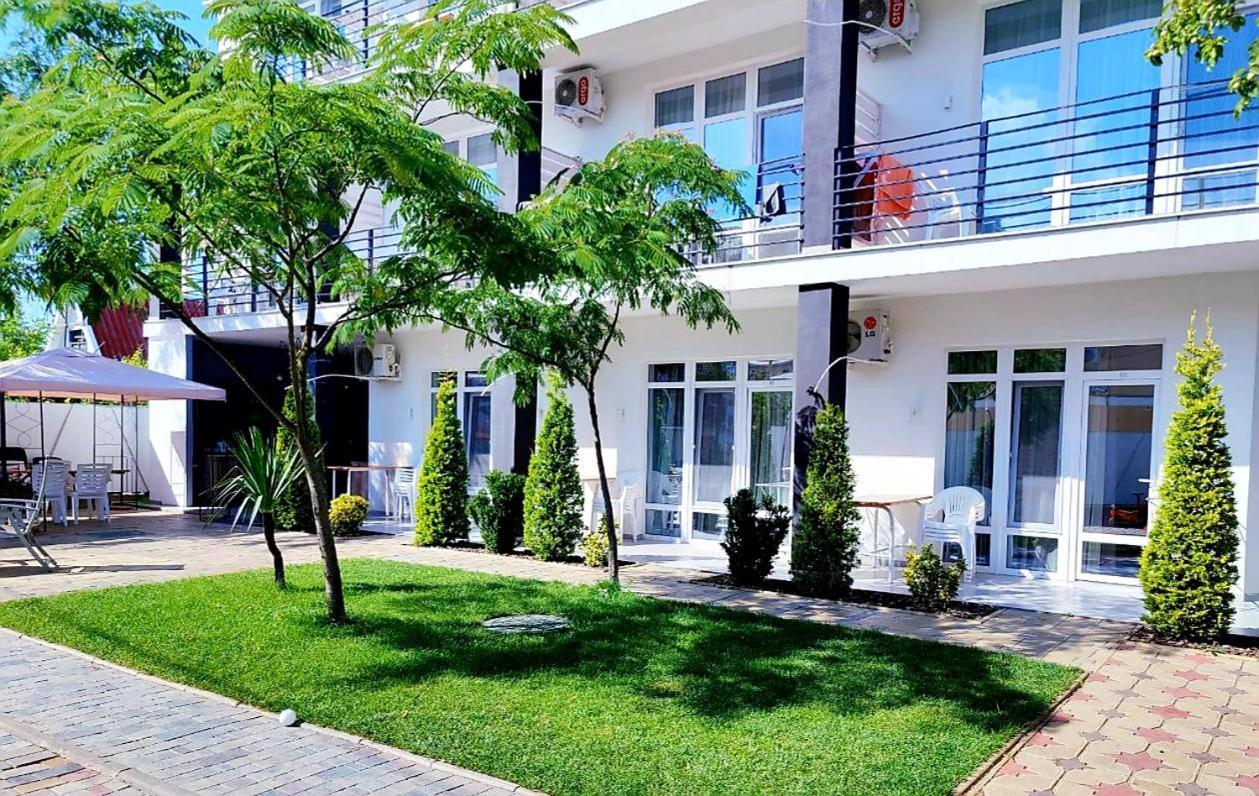 Zatokas Sun Club Hotel Exterior photo