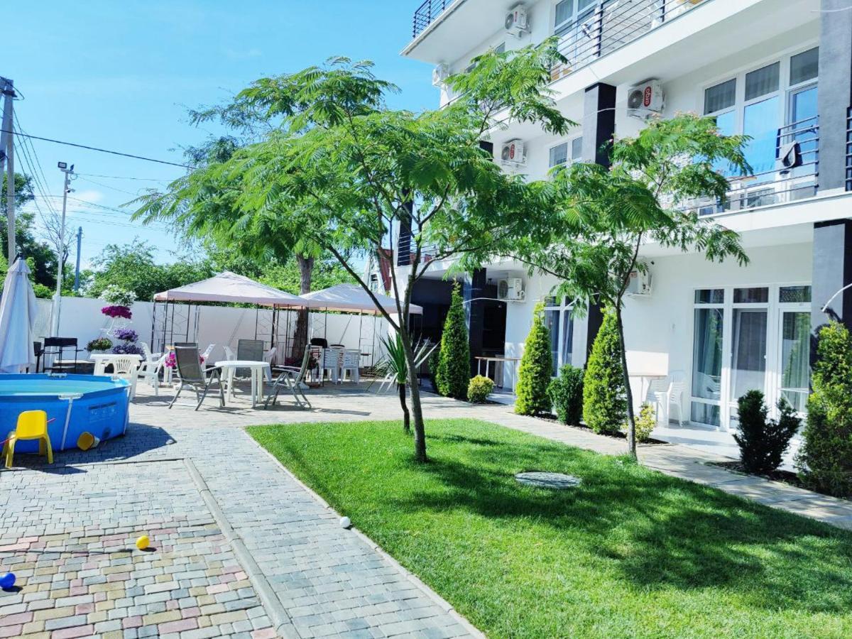 Zatokas Sun Club Hotel Exterior photo