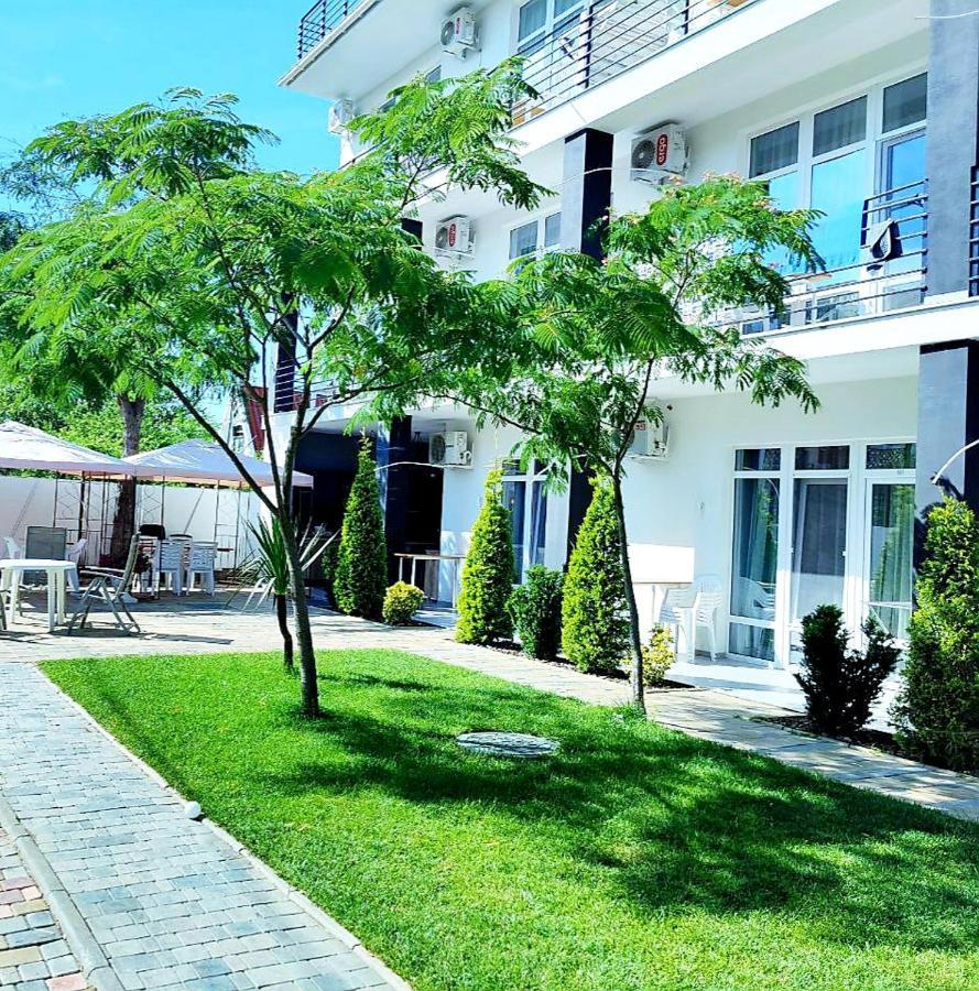 Zatokas Sun Club Hotel Exterior photo